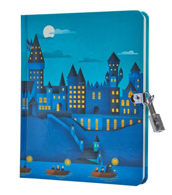 Hogwarts Castle Glow-in-the-Da